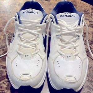almost New Mens white Nike Air Monarch size 13W